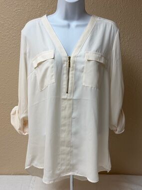 4/$15 Express Cream V-Neck Zip Front Blouse